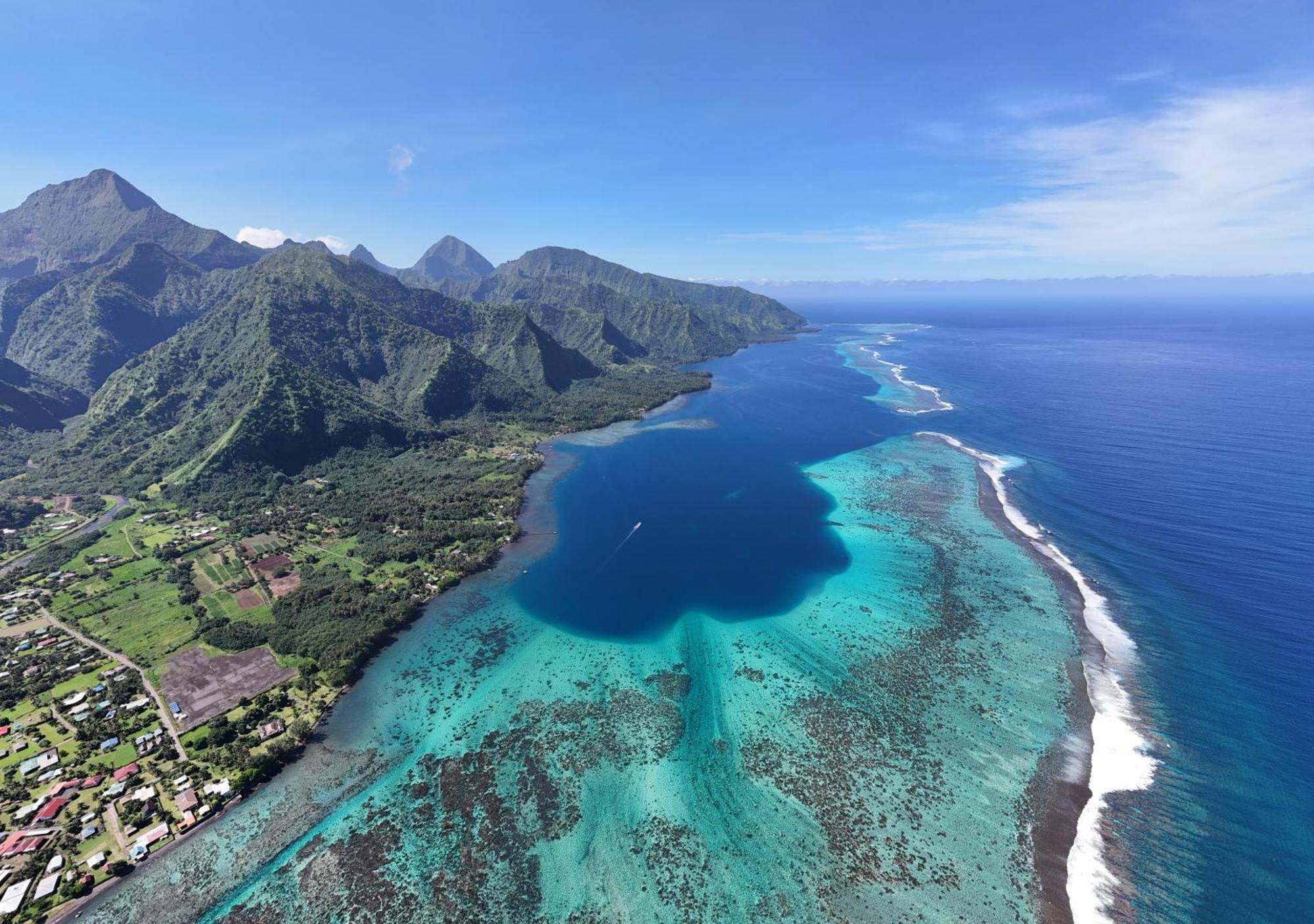 Hava'E Lodge Teahupoo Eksteriør billede
